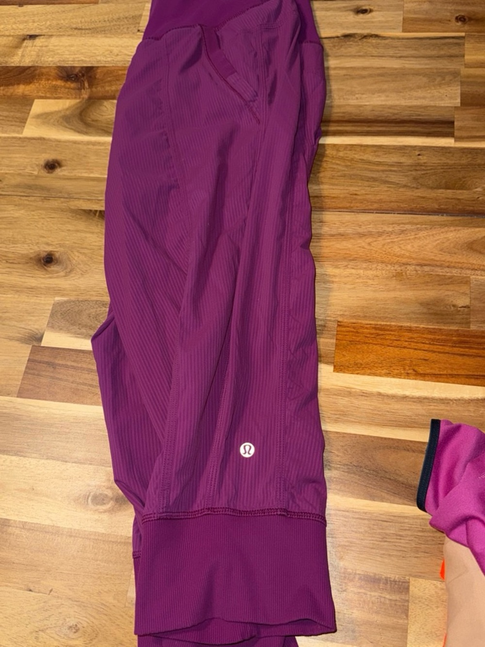 lululemon athletica womens Plum/Purple Active Leggings. Dance studios